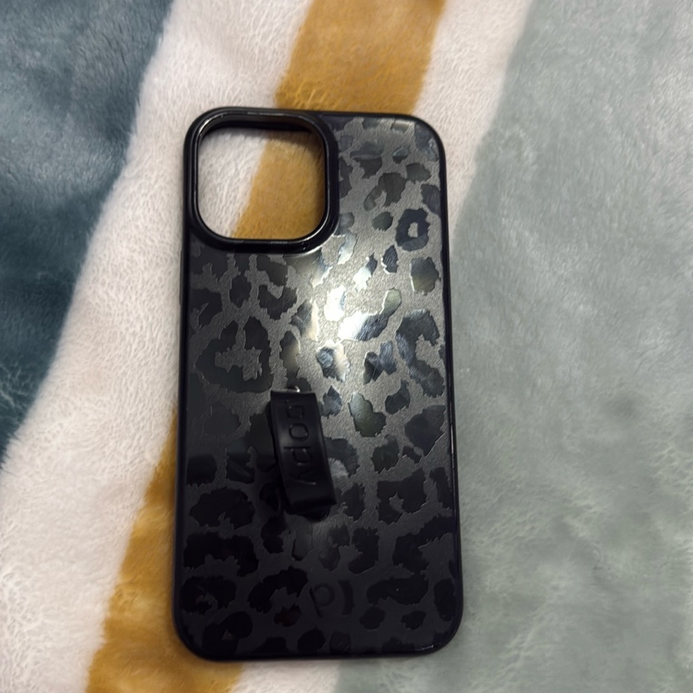 12 pro max iphone case. barley used
